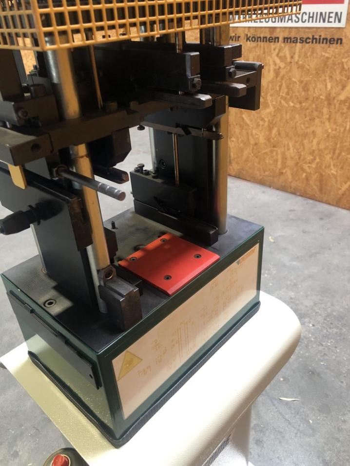 Oemme s.p.a. P-20-V Stanzmaschine